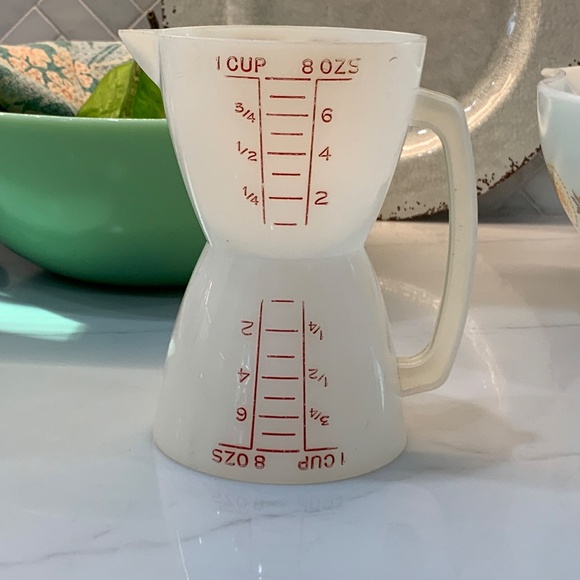 Vintage Classic Tupperware Double Measuring Cup - Picture 14 of 14